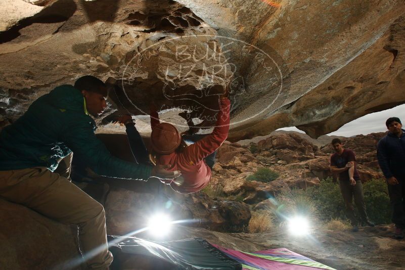 Bouldering in Hueco Tanks on 12/08/2018 with Blue Lizard Climbing and Yoga

Filename: SRM_20181208_1206580.jpg
Aperture: f/8.0
Shutter Speed: 1/250
Body: Canon EOS-1D Mark II
Lens: Canon EF 16-35mm f/2.8 L
