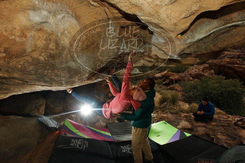 Bouldering in Hueco Tanks on 12/08/2018 with Blue Lizard Climbing and Yoga

Filename: SRM_20181208_1218150.jpg
Aperture: f/8.0
Shutter Speed: 1/200
Body: Canon EOS-1D Mark II
Lens: Canon EF 16-35mm f/2.8 L