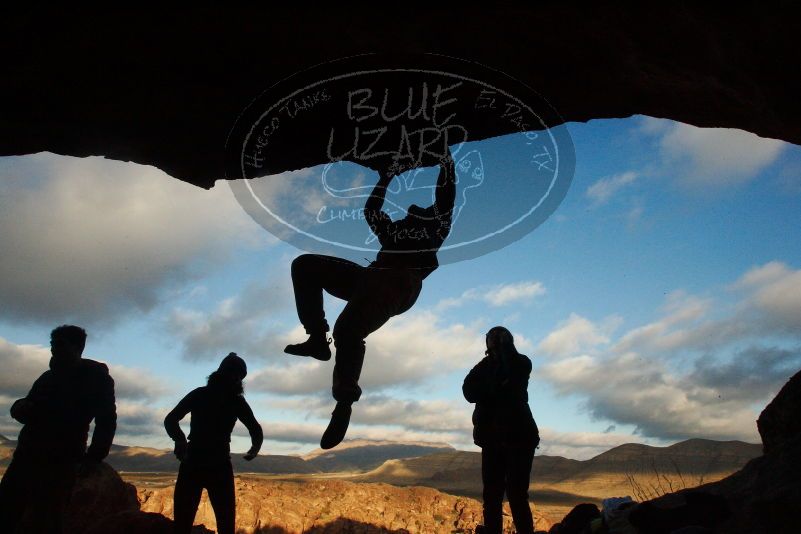 Bouldering in Hueco Tanks on 12/08/2018 with Blue Lizard Climbing and Yoga

Filename: SRM_20181208_1718350.jpg
Aperture: f/22.0
Shutter Speed: 1/250
Body: Canon EOS-1D Mark II
Lens: Canon EF 16-35mm f/2.8 L