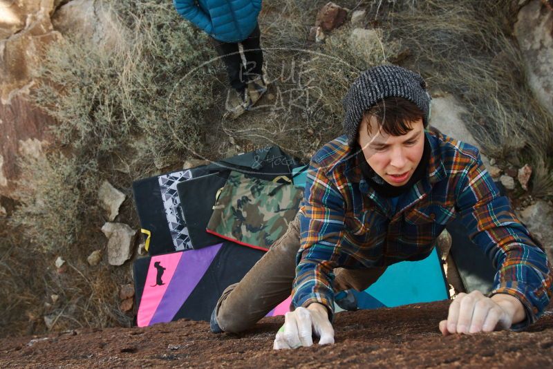 Bouldering in Hueco Tanks on 12/21/2018 with Blue Lizard Climbing and Yoga

Filename: SRM_20181221_1150110.jpg
Aperture: f/6.3
Shutter Speed: 1/200
Body: Canon EOS-1D Mark II
Lens: Canon EF 16-35mm f/2.8 L