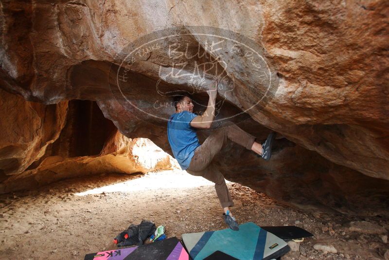 Bouldering in Hueco Tanks on 12/21/2018 with Blue Lizard Climbing and Yoga

Filename: SRM_20181221_1420220.jpg
Aperture: f/4.0
Shutter Speed: 1/250
Body: Canon EOS-1D Mark II
Lens: Canon EF 16-35mm f/2.8 L