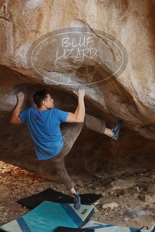 Bouldering in Hueco Tanks on 12/21/2018 with Blue Lizard Climbing and Yoga

Filename: SRM_20181221_1450390.jpg
Aperture: f/4.5
Shutter Speed: 1/250
Body: Canon EOS-1D Mark II
Lens: Canon EF 50mm f/1.8 II