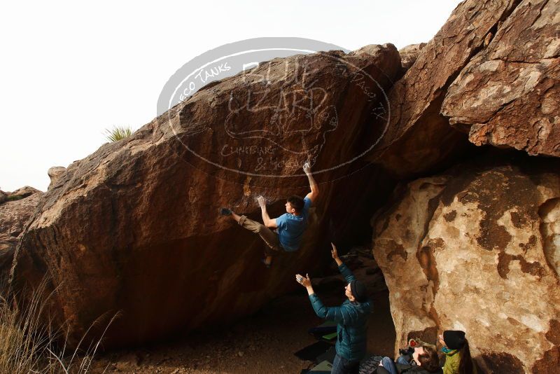 Bouldering in Hueco Tanks on 12/21/2018 with Blue Lizard Climbing and Yoga

Filename: SRM_20181221_1500500.jpg
Aperture: f/8.0
Shutter Speed: 1/250
Body: Canon EOS-1D Mark II
Lens: Canon EF 16-35mm f/2.8 L