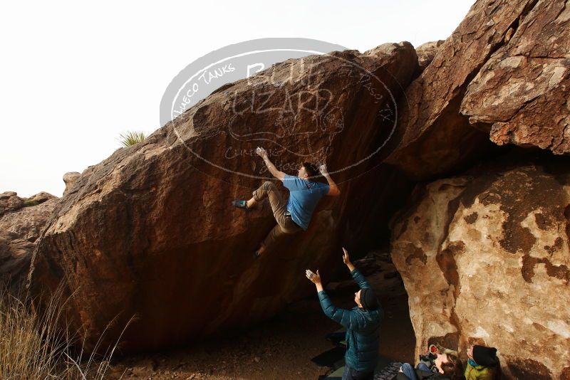 Bouldering in Hueco Tanks on 12/21/2018 with Blue Lizard Climbing and Yoga

Filename: SRM_20181221_1500510.jpg
Aperture: f/8.0
Shutter Speed: 1/250
Body: Canon EOS-1D Mark II
Lens: Canon EF 16-35mm f/2.8 L