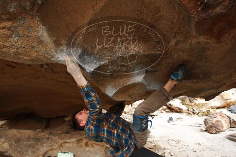 Bouldering in Hueco Tanks on 12/21/2018 with Blue Lizard Climbing and Yoga

Filename: SRM_20181221_1605390.jpg
Aperture: f/5.6
Shutter Speed: 1/250
Body: Canon EOS-1D Mark II
Lens: Canon EF 16-35mm f/2.8 L