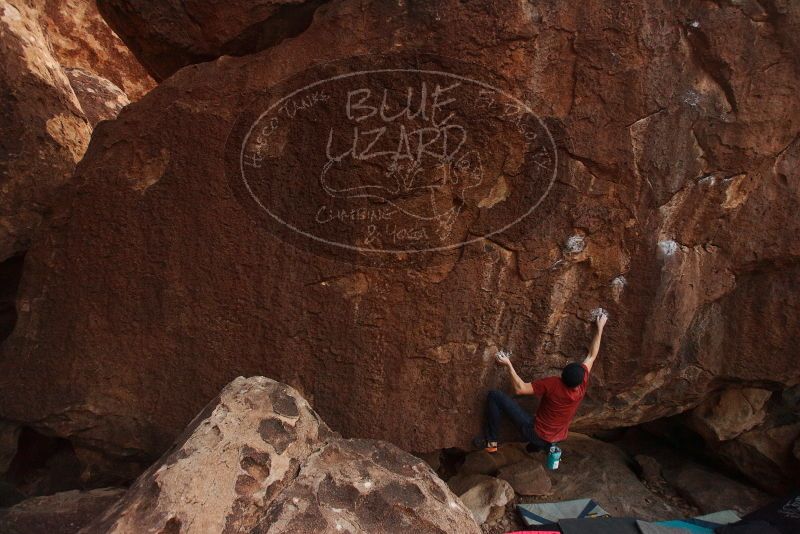 Bouldering in Hueco Tanks on 12/21/2018 with Blue Lizard Climbing and Yoga

Filename: SRM_20181221_1752070.jpg
Aperture: f/4.0
Shutter Speed: 1/250
Body: Canon EOS-1D Mark II
Lens: Canon EF 16-35mm f/2.8 L