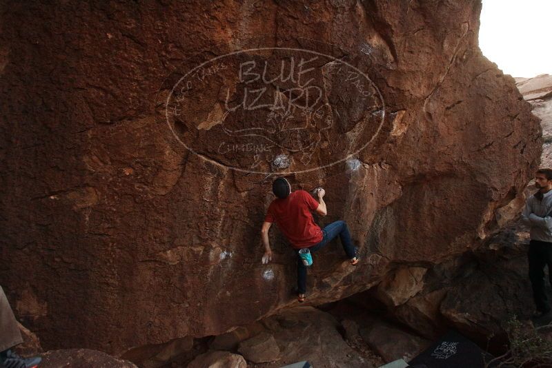 Bouldering in Hueco Tanks on 12/21/2018 with Blue Lizard Climbing and Yoga

Filename: SRM_20181221_1753300.jpg
Aperture: f/4.0
Shutter Speed: 1/250
Body: Canon EOS-1D Mark II
Lens: Canon EF 16-35mm f/2.8 L