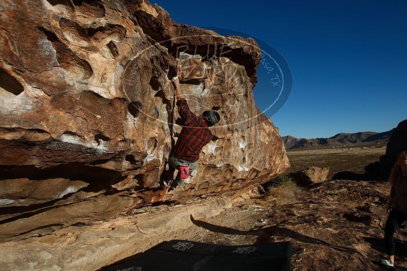 Bouldering in Hueco Tanks on 12/22/2018 with Blue Lizard Climbing and Yoga

Filename: SRM_20181222_0954310.jpg
Aperture: f/5.6
Shutter Speed: 1/500
Body: Canon EOS-1D Mark II
Lens: Canon EF 16-35mm f/2.8 L