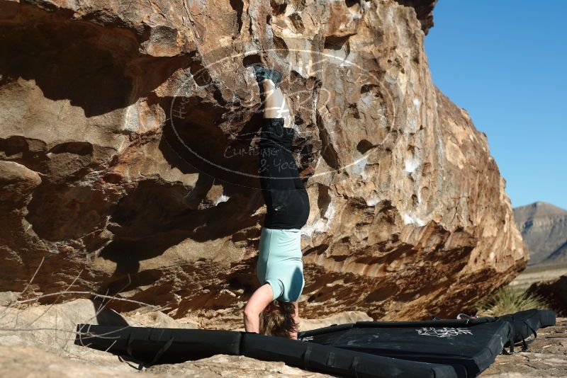 Bouldering in Hueco Tanks on 12/22/2018 with Blue Lizard Climbing and Yoga

Filename: SRM_20181222_1031100.jpg
Aperture: f/4.0
Shutter Speed: 1/640
Body: Canon EOS-1D Mark II
Lens: Canon EF 50mm f/1.8 II