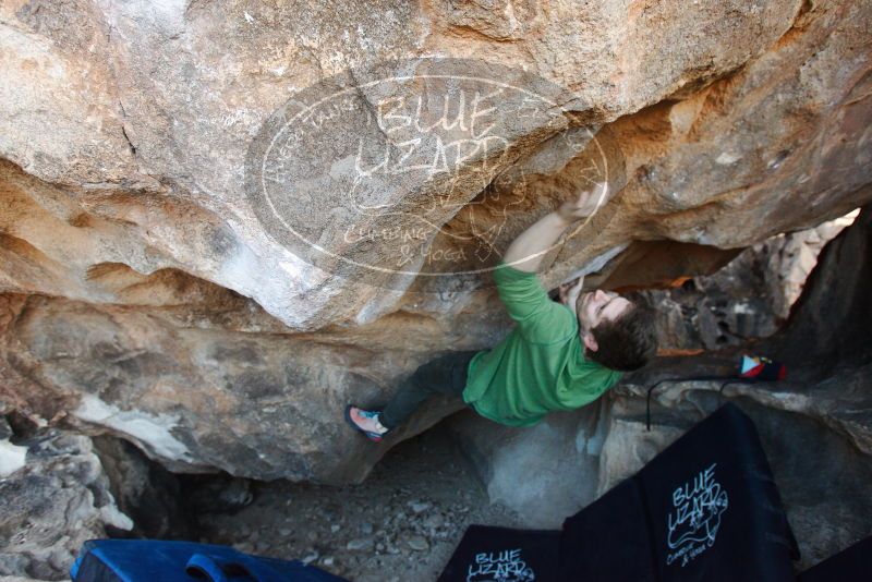 Bouldering in Hueco Tanks on 12/23/2018 with Blue Lizard Climbing and Yoga

Filename: SRM_20181223_1423510.jpg
Aperture: f/4.0
Shutter Speed: 1/250
Body: Canon EOS-1D Mark II
Lens: Canon EF 16-35mm f/2.8 L