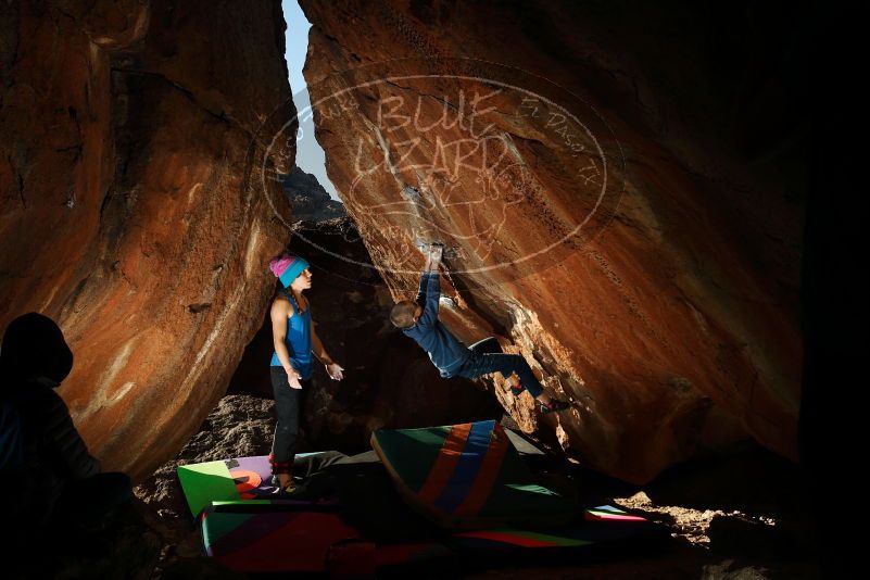 Bouldering in Hueco Tanks on 12/24/2018 with Blue Lizard Climbing and Yoga

Filename: SRM_20181224_1552060.jpg
Aperture: f/8.0
Shutter Speed: 1/250
Body: Canon EOS-1D Mark II
Lens: Canon EF 16-35mm f/2.8 L