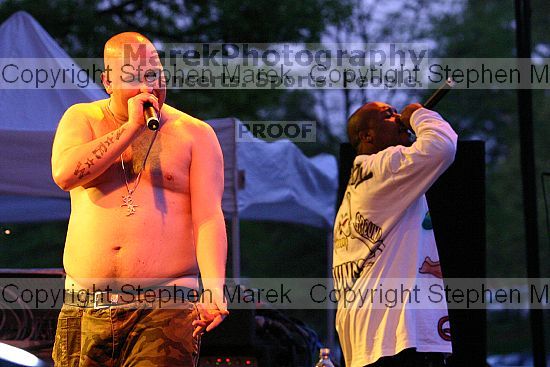 Bubba Sparxx opens for Fuel at Sting Break 2004.

Filename: img_4673_std.jpg
Aperture: f/4.0
Shutter Speed: 1/320
Body: Canon EOS DIGITAL REBEL
Lens: Canon EF 80-200mm f/2.8 L