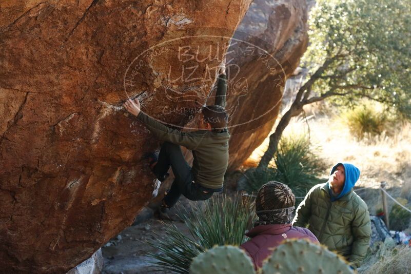 Bouldering in Hueco Tanks on 12/30/2018 with Blue Lizard Climbing and Yoga

Filename: SRM_20181230_1523380.jpg
Aperture: f/4.0
Shutter Speed: 1/400
Body: Canon EOS-1D Mark II
Lens: Canon EF 50mm f/1.8 II