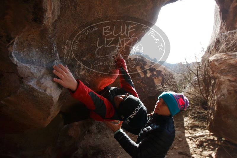 Bouldering in Hueco Tanks on 01/02/2019 with Blue Lizard Climbing and Yoga

Filename: SRM_20190102_1056301.jpg
Aperture: f/5.0
Shutter Speed: 1/1250
Body: Canon EOS-1D Mark II
Lens: Canon EF 16-35mm f/2.8 L