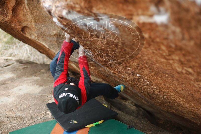 Bouldering in Hueco Tanks on 01/02/2019 with Blue Lizard Climbing and Yoga

Filename: SRM_20190102_1701240.jpg
Aperture: f/2.0
Shutter Speed: 1/250
Body: Canon EOS-1D Mark II
Lens: Canon EF 50mm f/1.8 II