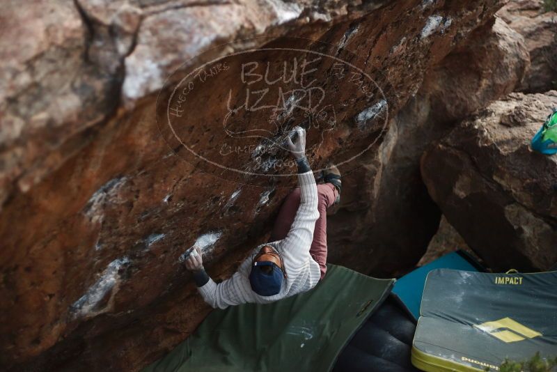Bouldering in Hueco Tanks on 01/19/2019 with Blue Lizard Climbing and Yoga

Filename: SRM_20190119_1826270.jpg
Aperture: f/2.0
Shutter Speed: 1/250
Body: Canon EOS-1D Mark II
Lens: Canon EF 50mm f/1.8 II