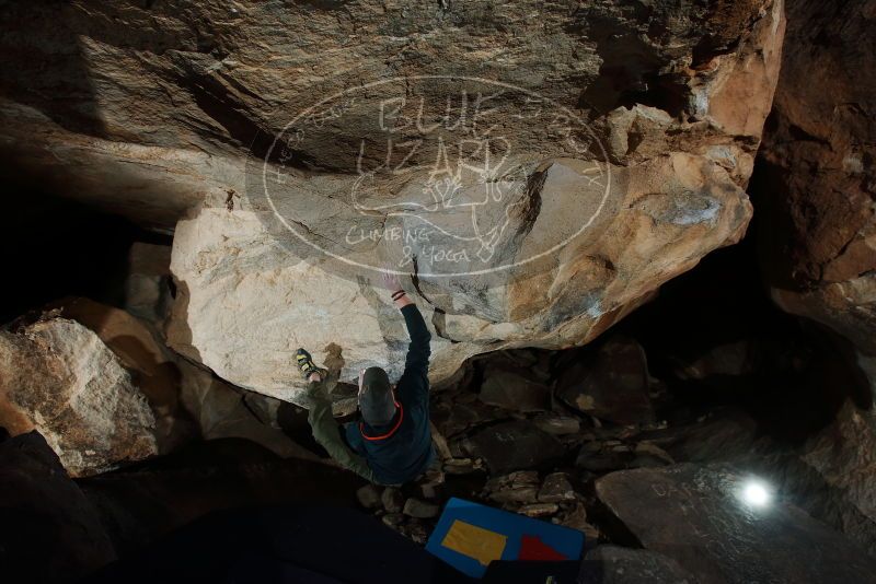 Bouldering in Hueco Tanks on 01/20/2019 with Blue Lizard Climbing and Yoga

Filename: SRM_20190120_1237230.jpg
Aperture: f/5.6
Shutter Speed: 1/250
Body: Canon EOS-1D Mark II
Lens: Canon EF 16-35mm f/2.8 L