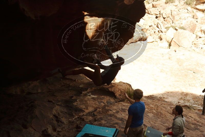 Bouldering in Hueco Tanks on 01/20/2019 with Blue Lizard Climbing and Yoga

Filename: SRM_20190120_1443040.jpg
Aperture: f/10.0
Shutter Speed: 1/250
Body: Canon EOS-1D Mark II
Lens: Canon EF 50mm f/1.8 II