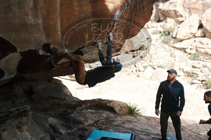 Bouldering in Hueco Tanks on 01/20/2019 with Blue Lizard Climbing and Yoga

Filename: SRM_20190120_1451110.jpg
Aperture: f/6.3
Shutter Speed: 1/250
Body: Canon EOS-1D Mark II
Lens: Canon EF 50mm f/1.8 II