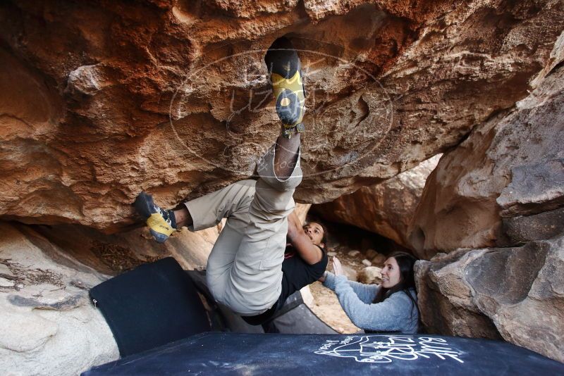 Bouldering in Hueco Tanks on 01/21/2019 with Blue Lizard Climbing and Yoga

Filename: SRM_20190121_1319080.jpg
Aperture: f/3.2
Shutter Speed: 1/200
Body: Canon EOS-1D Mark II
Lens: Canon EF 16-35mm f/2.8 L