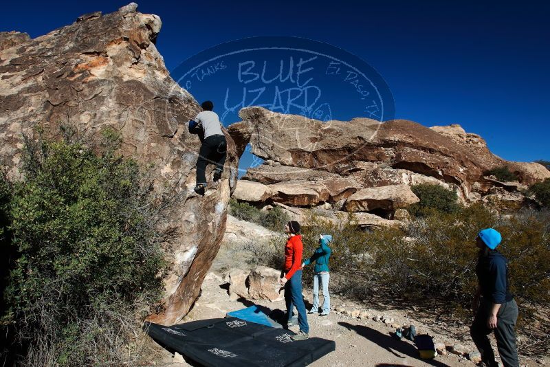 Bouldering in Hueco Tanks on 01/26/2019 with Blue Lizard Climbing and Yoga

Filename: SRM_20190126_1050390.jpg
Aperture: f/8.0
Shutter Speed: 1/250
Body: Canon EOS-1D Mark II
Lens: Canon EF 16-35mm f/2.8 L
