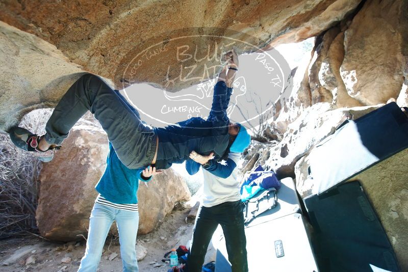 Bouldering in Hueco Tanks on 01/26/2019 with Blue Lizard Climbing and Yoga

Filename: SRM_20190126_1341090.jpg
Aperture: f/4.5
Shutter Speed: 1/250
Body: Canon EOS-1D Mark II
Lens: Canon EF 16-35mm f/2.8 L