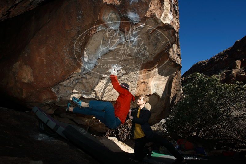Bouldering in Hueco Tanks on 01/26/2019 with Blue Lizard Climbing and Yoga

Filename: SRM_20190126_1604430.jpg
Aperture: f/6.3
Shutter Speed: 1/250
Body: Canon EOS-1D Mark II
Lens: Canon EF 16-35mm f/2.8 L