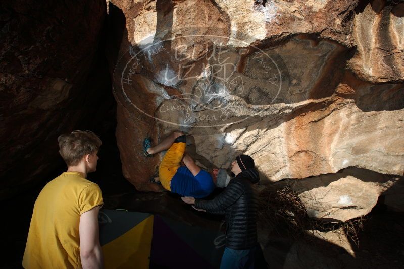 Bouldering in Hueco Tanks on 01/26/2019 with Blue Lizard Climbing and Yoga

Filename: SRM_20190126_1639300.jpg
Aperture: f/6.3
Shutter Speed: 1/250
Body: Canon EOS-1D Mark II
Lens: Canon EF 16-35mm f/2.8 L