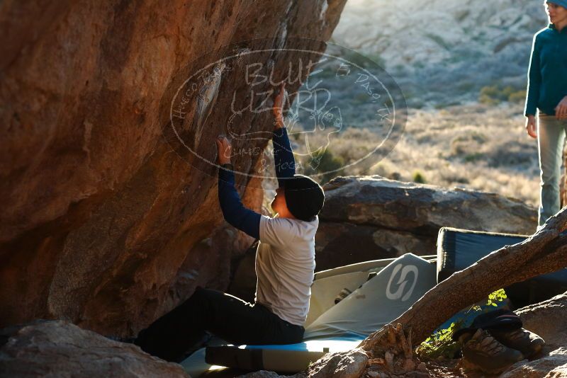 Bouldering in Hueco Tanks on 01/26/2019 with Blue Lizard Climbing and Yoga

Filename: SRM_20190126_1809290.jpg
Aperture: f/4.0
Shutter Speed: 1/250
Body: Canon EOS-1D Mark II
Lens: Canon EF 50mm f/1.8 II
