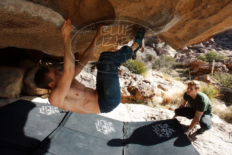 Bouldering in Hueco Tanks on 01/27/2019 with Blue Lizard Climbing and Yoga

Filename: SRM_20190127_1045240.jpg
Aperture: f/10.0
Shutter Speed: 1/250
Body: Canon EOS-1D Mark II
Lens: Canon EF 16-35mm f/2.8 L
