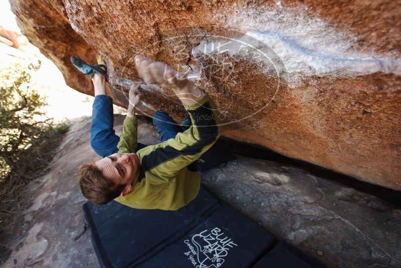 Bouldering in Hueco Tanks on 01/27/2019 with Blue Lizard Climbing and Yoga

Filename: SRM_20190127_1325221.jpg
Aperture: f/4.0
Shutter Speed: 1/320
Body: Canon EOS-1D Mark II
Lens: Canon EF 16-35mm f/2.8 L