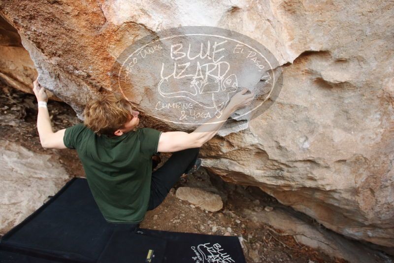 Bouldering in Hueco Tanks on 01/27/2019 with Blue Lizard Climbing and Yoga

Filename: SRM_20190127_1357010.jpg
Aperture: f/4.0
Shutter Speed: 1/640
Body: Canon EOS-1D Mark II
Lens: Canon EF 16-35mm f/2.8 L