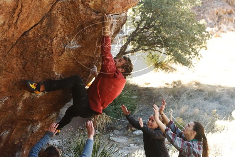 Bouldering in Hueco Tanks on 02/03/2019 with Blue Lizard Climbing and Yoga

Filename: SRM_20190203_1330080.jpg
Aperture: f/4.0
Shutter Speed: 1/250
Body: Canon EOS-1D Mark II
Lens: Canon EF 50mm f/1.8 II