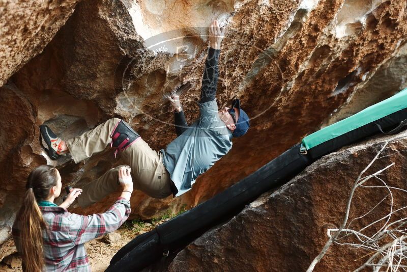 Bouldering in Hueco Tanks on 02/03/2019 with Blue Lizard Climbing and Yoga

Filename: SRM_20190203_1523330.jpg
Aperture: f/4.0
Shutter Speed: 1/800
Body: Canon EOS-1D Mark II
Lens: Canon EF 50mm f/1.8 II