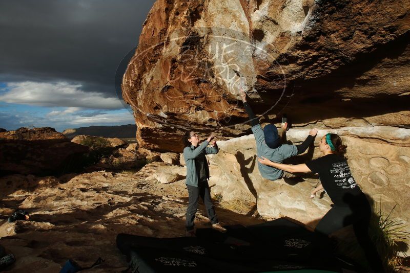 Bouldering in Hueco Tanks on 02/03/2019 with Blue Lizard Climbing and Yoga

Filename: SRM_20190203_1727261.jpg
Aperture: f/8.0
Shutter Speed: 1/400
Body: Canon EOS-1D Mark II
Lens: Canon EF 16-35mm f/2.8 L