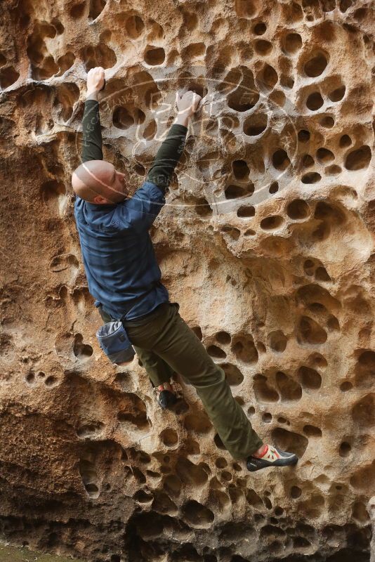 Bouldering in Hueco Tanks on 02/02/2019 with Blue Lizard Climbing and Yoga

Filename: SRM_20190202_1455070.jpg
Aperture: f/3.2
Shutter Speed: 1/160
Body: Canon EOS-1D Mark II
Lens: Canon EF 50mm f/1.8 II