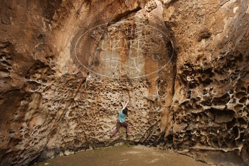 Bouldering in Hueco Tanks on 02/02/2019 with Blue Lizard Climbing and Yoga

Filename: SRM_20190202_1514400.jpg
Aperture: f/5.6
Shutter Speed: 1/100
Body: Canon EOS-1D Mark II
Lens: Canon EF 16-35mm f/2.8 L