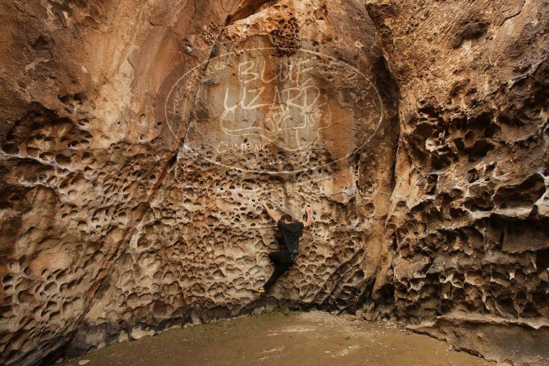 Bouldering in Hueco Tanks on 02/02/2019 with Blue Lizard Climbing and Yoga

Filename: SRM_20190202_1524210.jpg
Aperture: f/5.6
Shutter Speed: 1/125
Body: Canon EOS-1D Mark II
Lens: Canon EF 16-35mm f/2.8 L