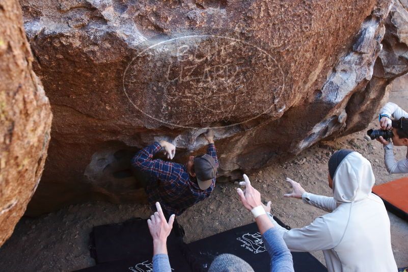 Bouldering in Hueco Tanks on 02/17/2019 with Blue Lizard Climbing and Yoga

Filename: SRM_20190217_1119230.jpg
Aperture: f/4.5
Shutter Speed: 1/400
Body: Canon EOS-1D Mark II
Lens: Canon EF 16-35mm f/2.8 L