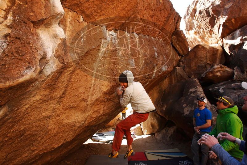 Bouldering in Hueco Tanks on 02/17/2019 with Blue Lizard Climbing and Yoga

Filename: SRM_20190217_1330310.jpg
Aperture: f/5.6
Shutter Speed: 1/400
Body: Canon EOS-1D Mark II
Lens: Canon EF 16-35mm f/2.8 L