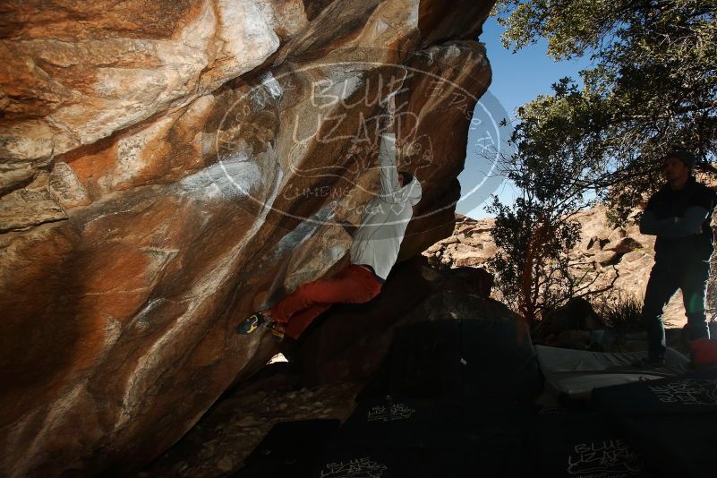 Bouldering in Hueco Tanks on 02/17/2019 with Blue Lizard Climbing and Yoga

Filename: SRM_20190217_1512290.jpg
Aperture: f/8.0
Shutter Speed: 1/250
Body: Canon EOS-1D Mark II
Lens: Canon EF 16-35mm f/2.8 L