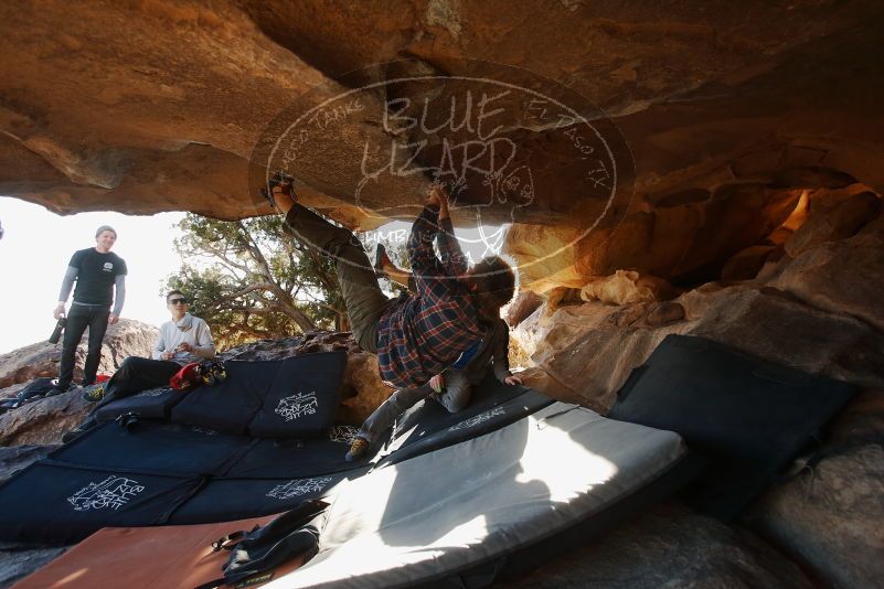 Bouldering in Hueco Tanks on 02/17/2019 with Blue Lizard Climbing and Yoga

Filename: SRM_20190217_1720530.jpg
Aperture: f/4.0
Shutter Speed: 1/320
Body: Canon EOS-1D Mark II
Lens: Canon EF 16-35mm f/2.8 L