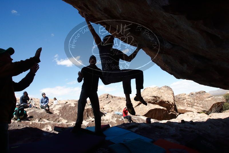 Bouldering in Hueco Tanks on 02/22/2019 with Blue Lizard Climbing and Yoga

Filename: SRM_20190222_1229190.jpg
Aperture: f/14.0
Shutter Speed: 1/250
Body: Canon EOS-1D Mark II
Lens: Canon EF 16-35mm f/2.8 L