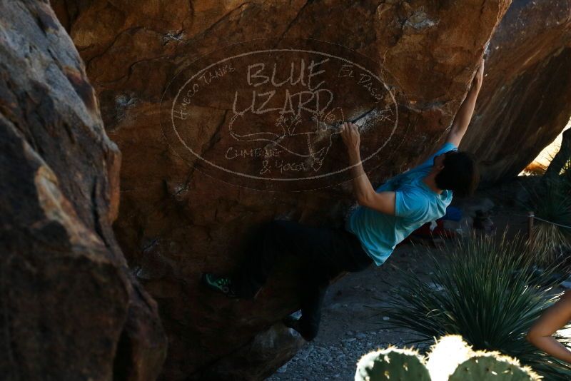 Bouldering in Hueco Tanks on 03/01/2019 with Blue Lizard Climbing and Yoga

Filename: SRM_20190301_1336410.jpg
Aperture: f/8.0
Shutter Speed: 1/250
Body: Canon EOS-1D Mark II
Lens: Canon EF 50mm f/1.8 II