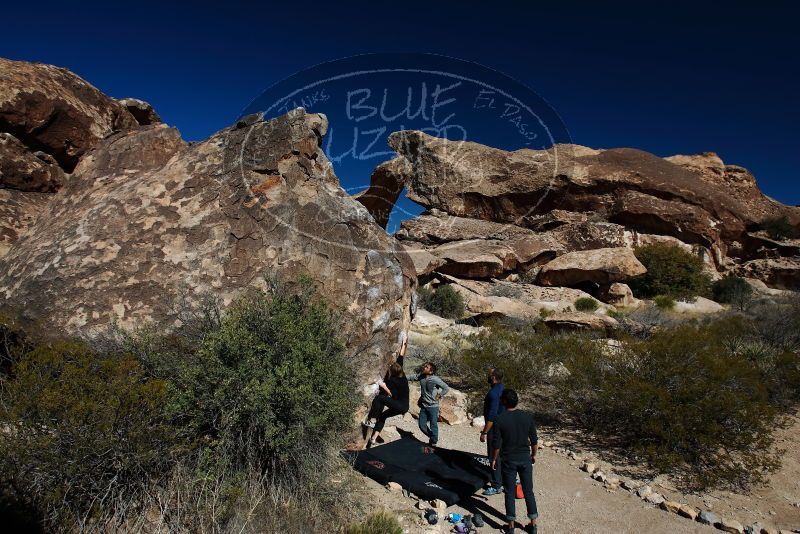 Bouldering in Hueco Tanks on 03/09/2019 with Blue Lizard Climbing and Yoga

Filename: SRM_20190309_1046380.jpg
Aperture: f/5.6
Shutter Speed: 1/800
Body: Canon EOS-1D Mark II
Lens: Canon EF 16-35mm f/2.8 L