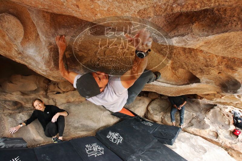 Bouldering in Hueco Tanks on 03/09/2019 with Blue Lizard Climbing and Yoga

Filename: SRM_20190309_1527420.jpg
Aperture: f/6.3
Shutter Speed: 1/250
Body: Canon EOS-1D Mark II
Lens: Canon EF 16-35mm f/2.8 L
