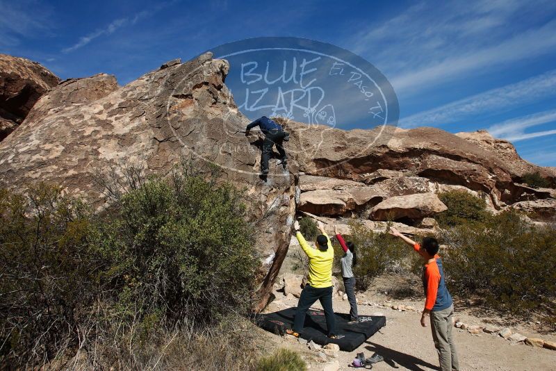Bouldering in Hueco Tanks on 03/09/2019 with Blue Lizard Climbing and Yoga

Filename: SRM_20190309_1137590.jpg
Aperture: f/5.6
Shutter Speed: 1/6400
Body: Canon EOS-1D Mark II
Lens: Canon EF 16-35mm f/2.8 L