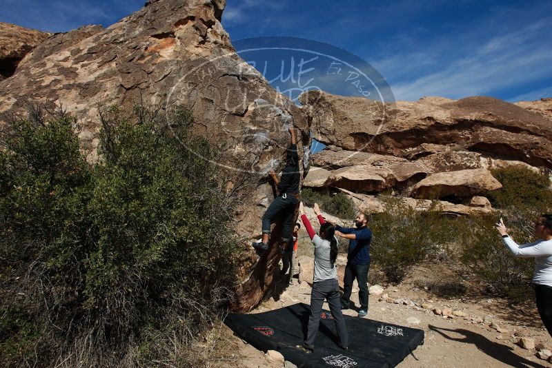 Bouldering in Hueco Tanks on 03/09/2019 with Blue Lizard Climbing and Yoga

Filename: SRM_20190309_1141170.jpg
Aperture: f/5.6
Shutter Speed: 1/1000
Body: Canon EOS-1D Mark II
Lens: Canon EF 16-35mm f/2.8 L