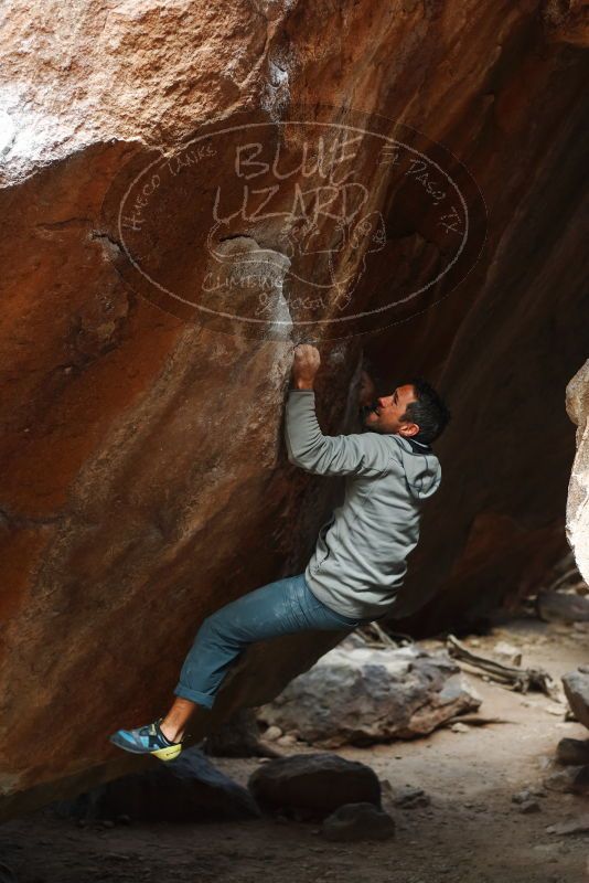 Bouldering in Hueco Tanks on 03/10/2019 with Blue Lizard Climbing and Yoga

Filename: SRM_20190310_1133590.jpg
Aperture: f/2.8
Shutter Speed: 1/400
Body: Canon EOS-1D Mark II
Lens: Canon EF 50mm f/1.8 II