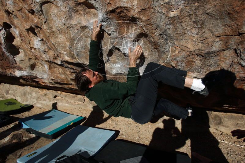 Bouldering in Hueco Tanks on 03/15/2019 with Blue Lizard Climbing and Yoga

Filename: SRM_20190315_0940040.jpg
Aperture: f/4.0
Shutter Speed: 1/1000
Body: Canon EOS-1D Mark II
Lens: Canon EF 16-35mm f/2.8 L